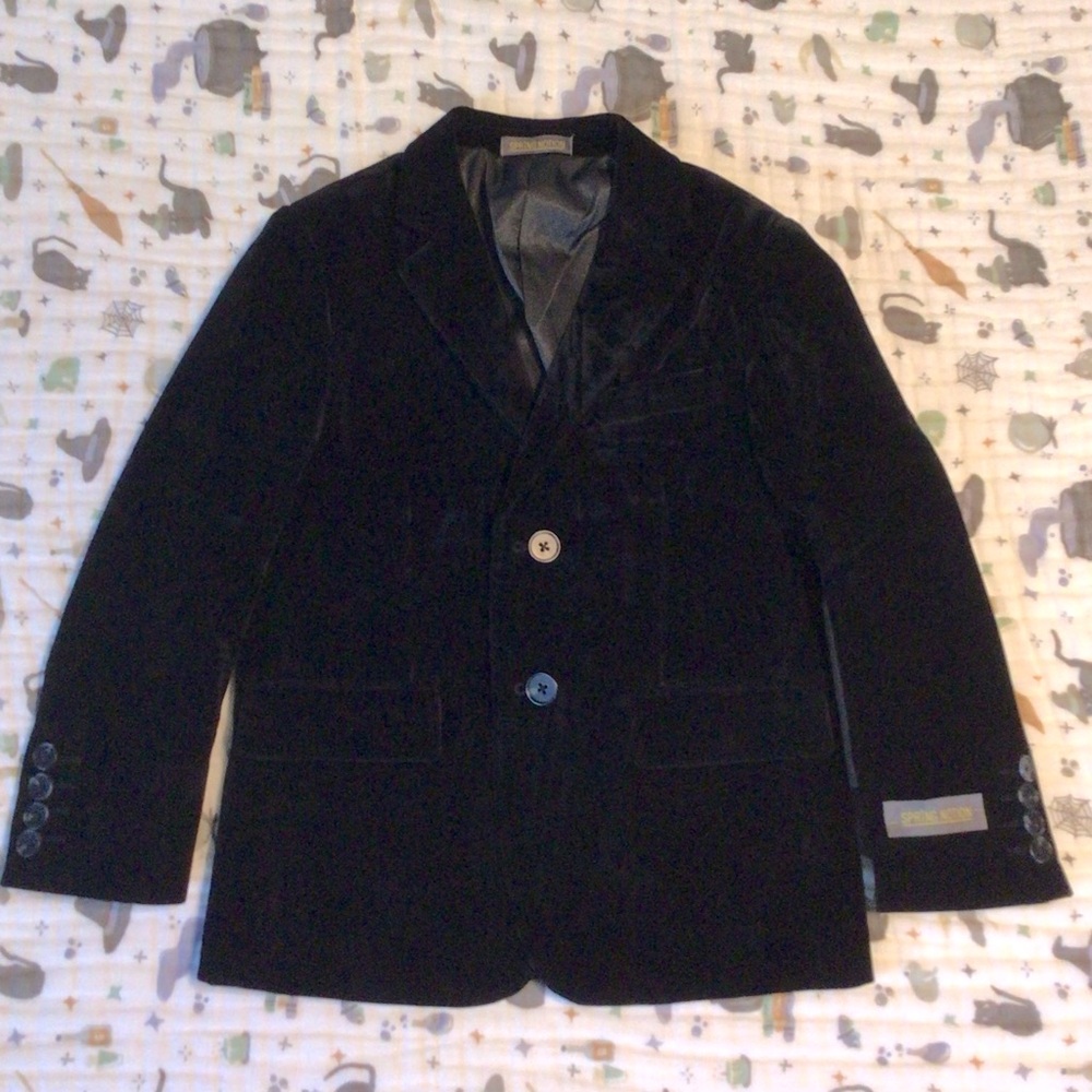 Spring Notion velvet jacket.